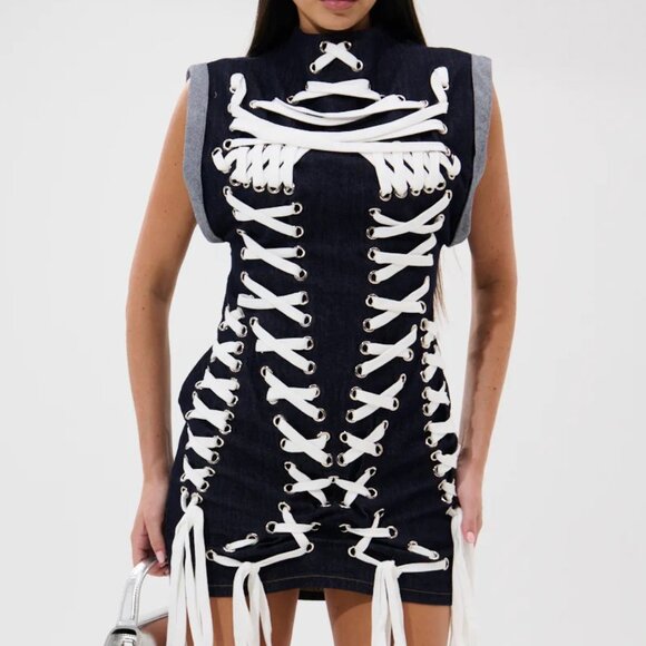 ALL ABOUT IT LACE UP MINI DRESS IN DENIM - L - Picture 4 of 7